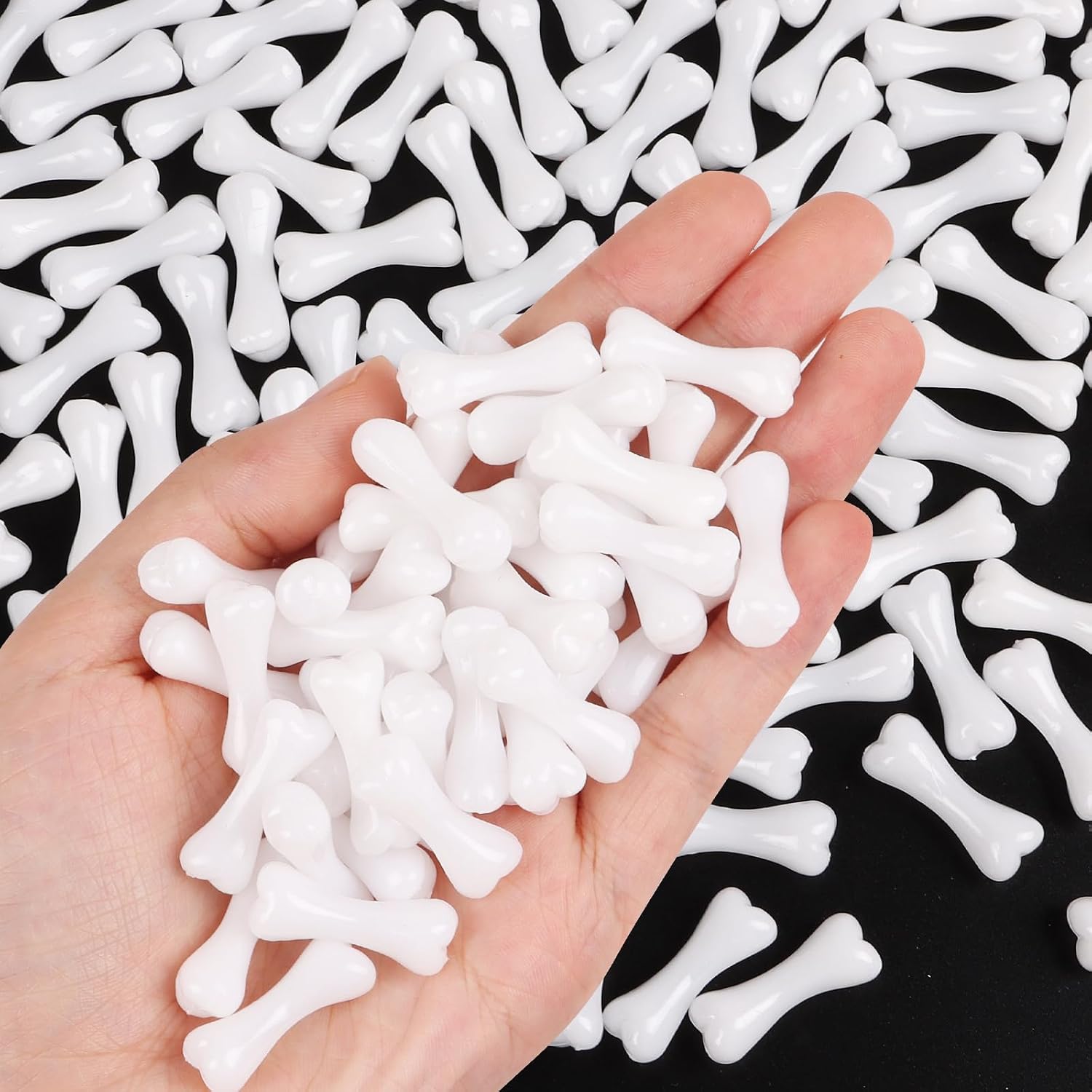 DERAYEE 100PCS Halloween Mini Skeleton Bones, Miniature Plastic Fake Bones