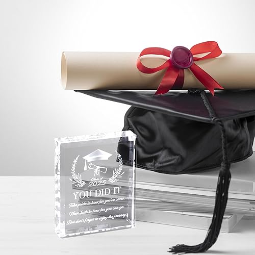 Vista 4 de YWHL Regalos de graduación para él y ella, regalos inspiradores para graduados de la clase 2025, recuerdo de graduación de cristal grabado con láser