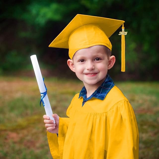 Foto 6 de 7 de Juego de bata de graduación para niños, con gorro y borlas, unisex, jardín de infantes, escuela primaria