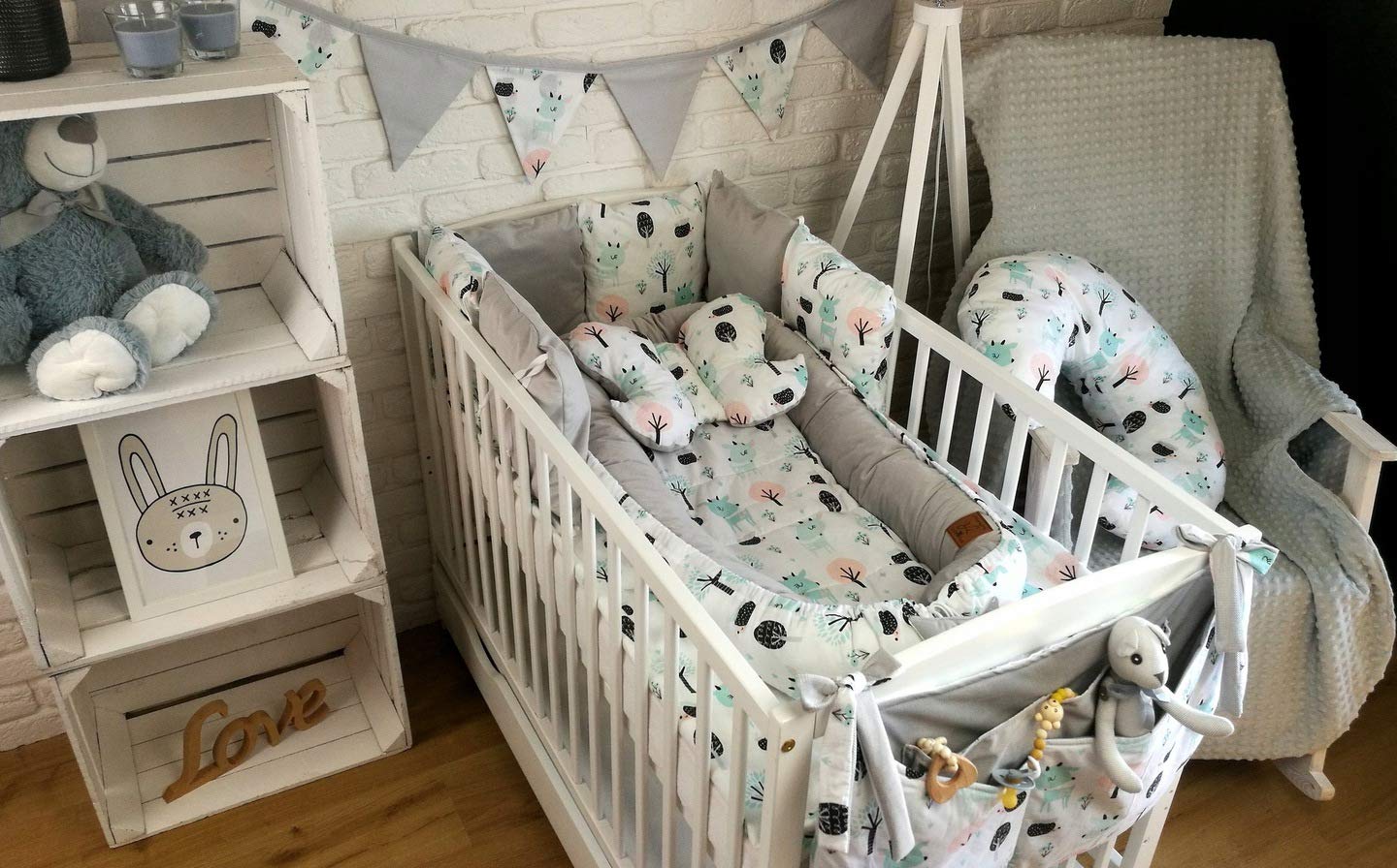 Babynest - Paracolpi per lettino da viaggio, 10 in 1, 110 x 60 cm, federa per cuscino Flufy (grigio/bianco foresta)