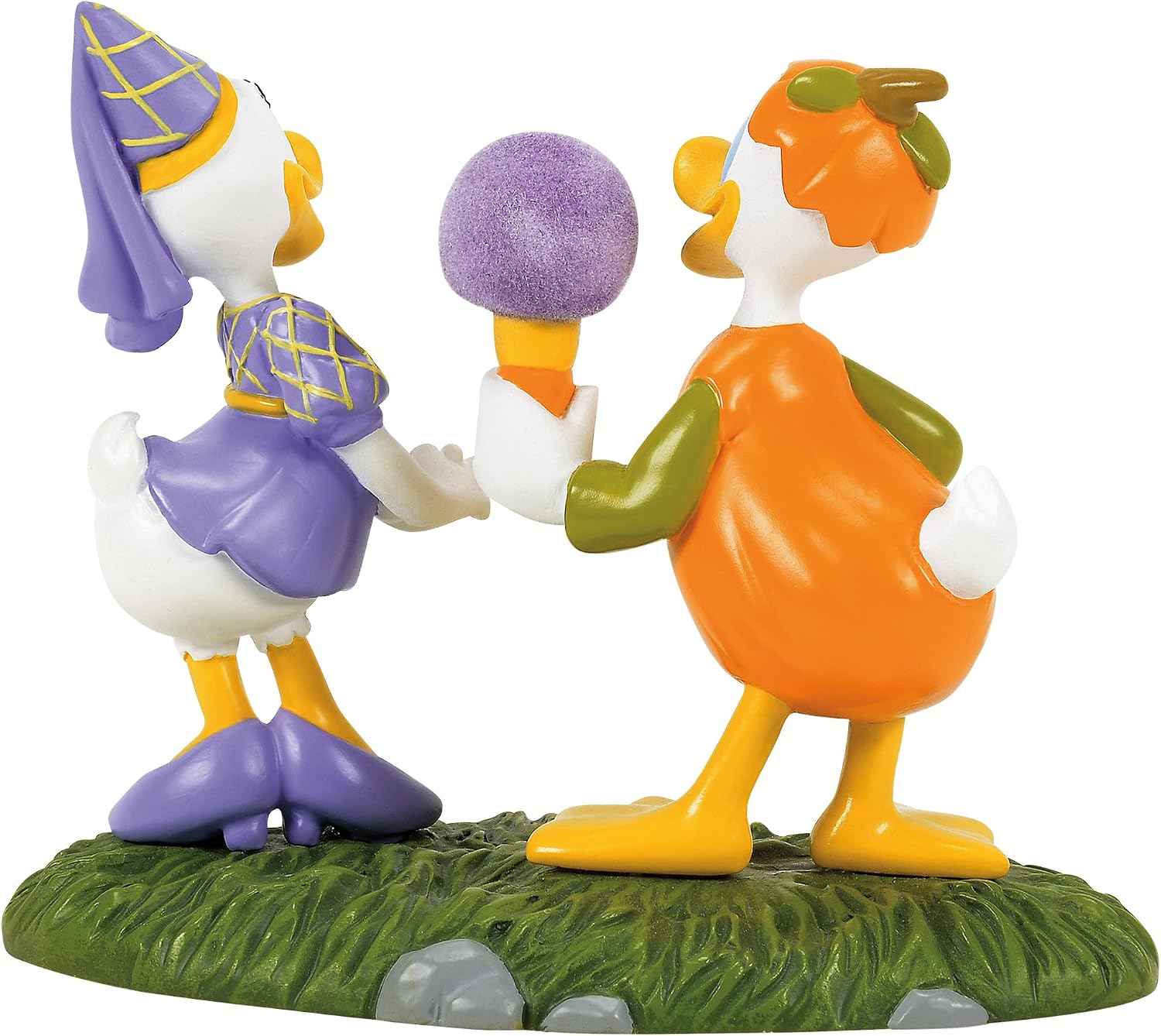Department 56 Disney Village Accessories Donald and Daisy Duck Sweets for a Sweetie Figurine, 3.1 Inch, Multicolor
