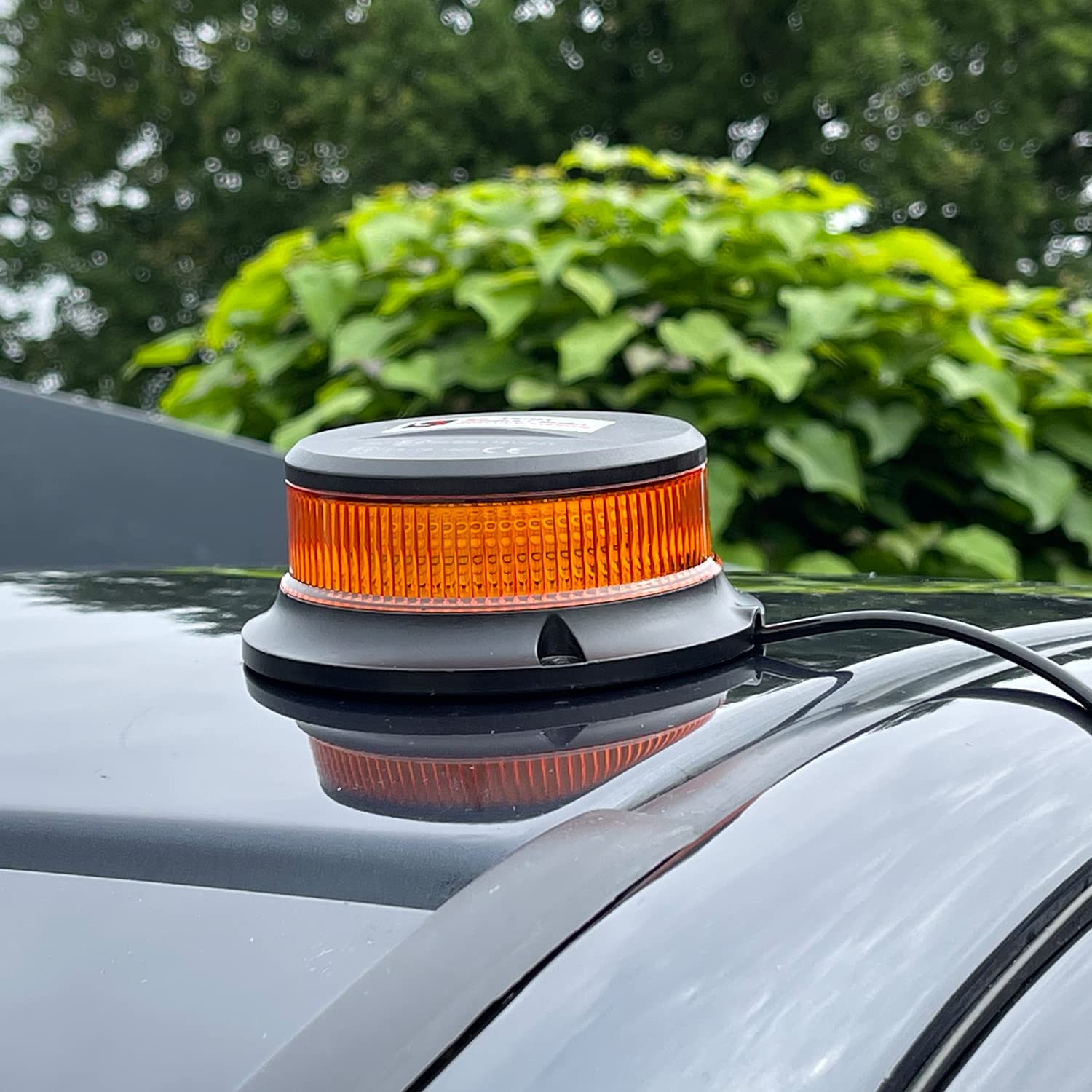 UvV Magnet Kfz-Warnmarkierung Set 4 x 564x141mm gem DIN30710 + Magnet LED Blitzer + Zusatzschild in der Größe 45x15 mit Wunschtext