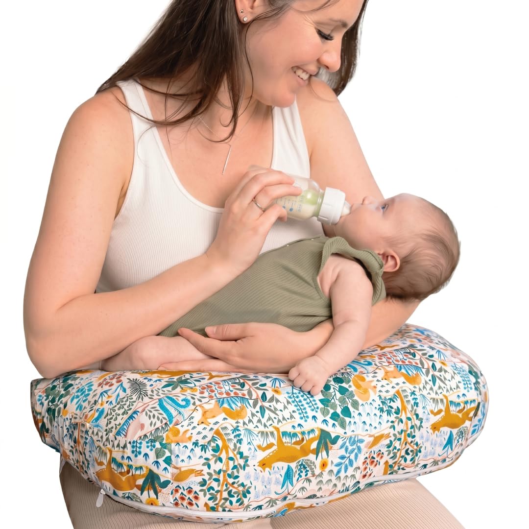 Boppy Cuscino per allattamento – Animali della foresta colorati – Cuscino più grande e di supporto per allattamento al seno e biberon – Riempimento più solido, sollevamento più alto, area più ampia