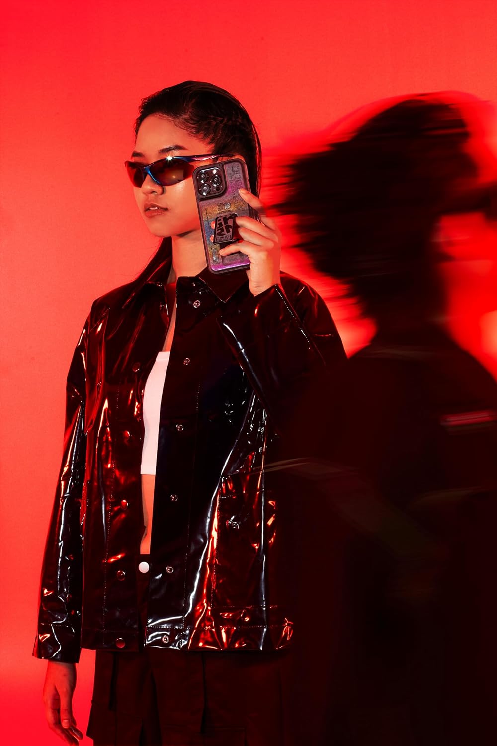 Skinarma SKRM Phone Case Compatible with iPhone 15 Pro, KIRA KOBAI Mag-Charge (Hologram)