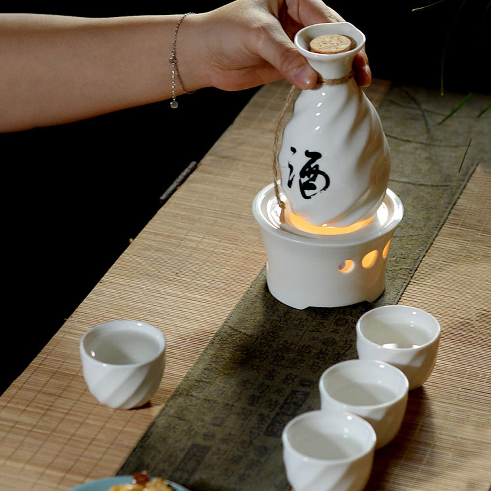 Tasse à saké traditionnelle, verres à vin en céramique, service à saké avec base thermostatique, kit de boissons chaudes japonaises traditionnelles, 6 pièces comprenant 1 poêle, 1 bouteille de saké et