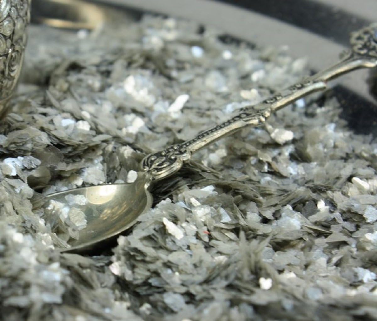 Meyer Imports Natural Mica Flakes - Silver Med - 1/2 oz - #311-4321