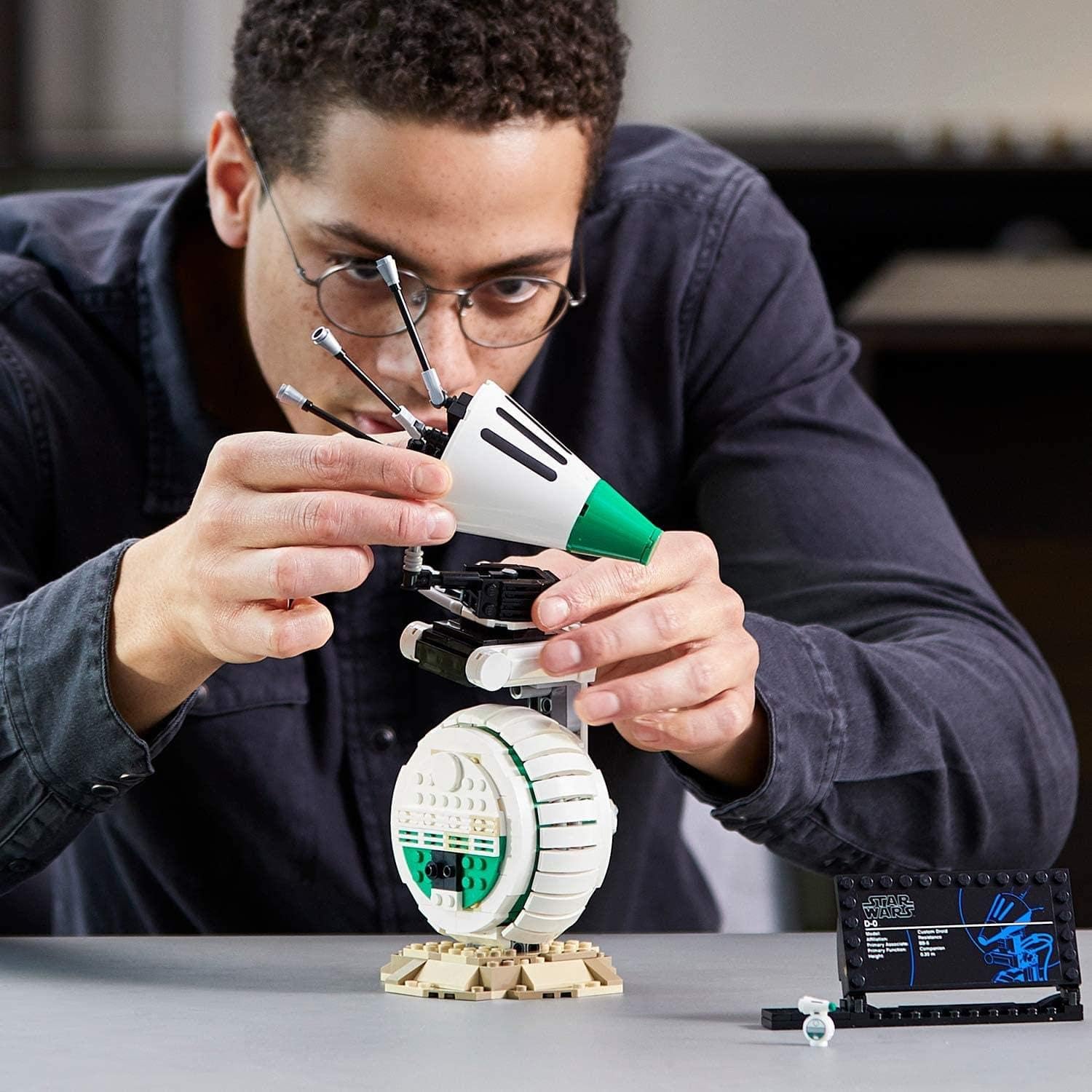 LEGO Star Wars: The Rise of Skywalker D-O 75278 Building Kit; Collectible Star Wars Character and a Cool Birthday Gift, Holiday Present or Fun Surprise for Any Star Wars Fan (519 Pieces) - Image 4