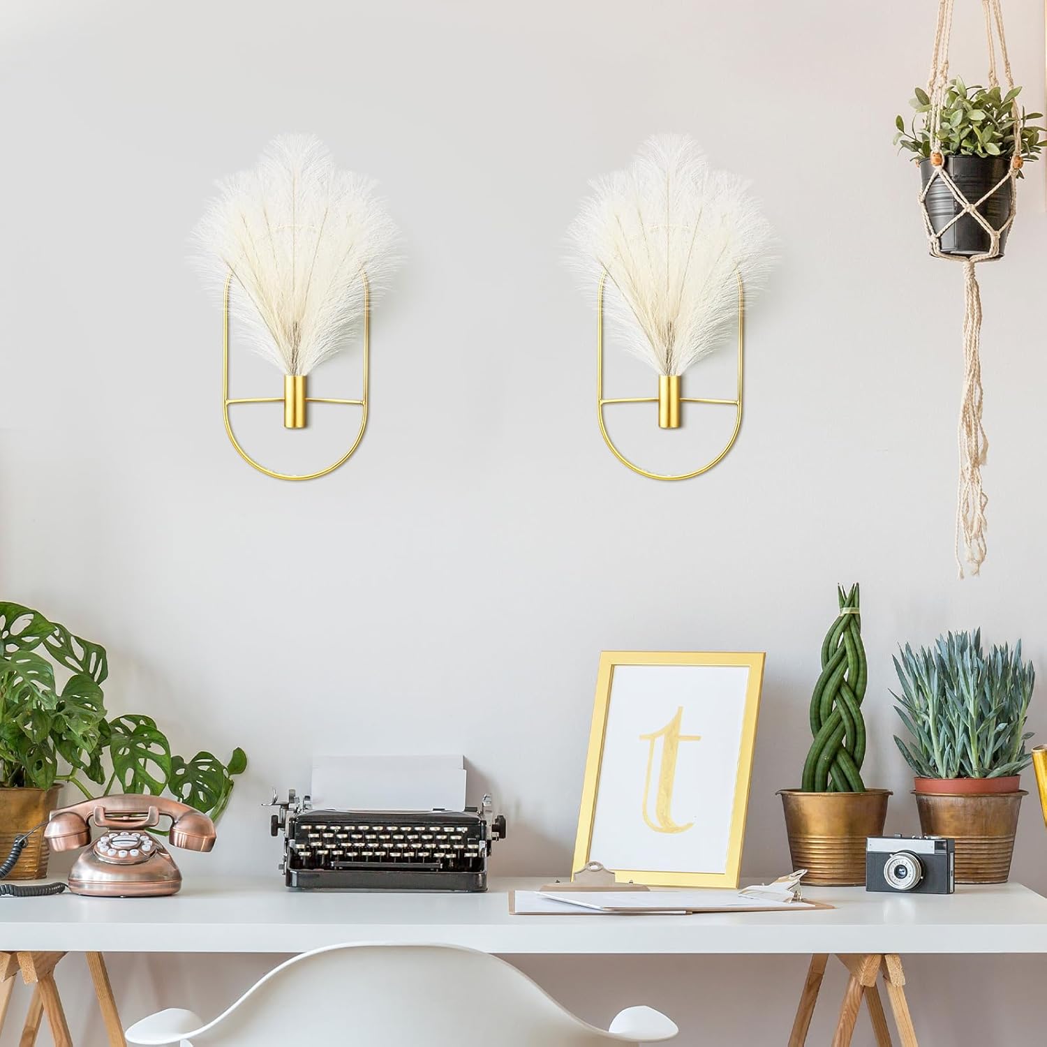 Peryiter 2 Pcs Boho Wall Decor Metal Gold Wall Art Hanging Planters with Artificial Pampas Modern Home Decor Display Art for Living Room Bedroom Bathroom(Oval)