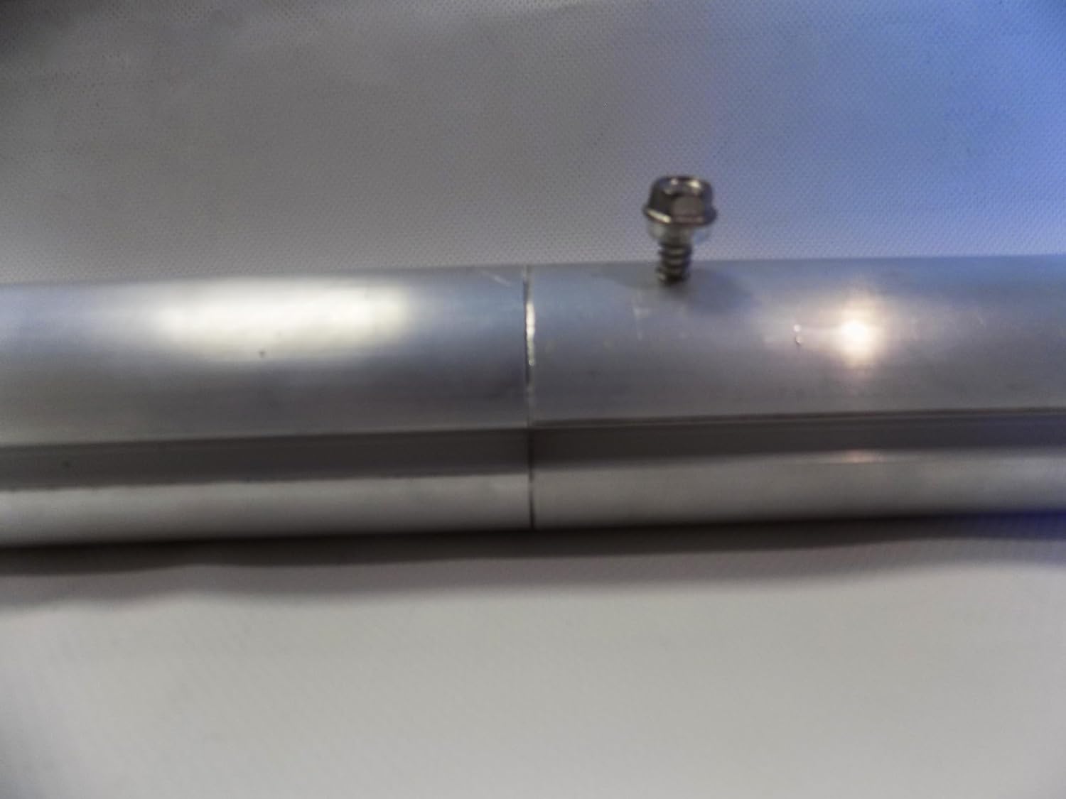 Kym Industries Adjustable Aluminum Dump Truck Tarp Axle Roller 93" - 110"