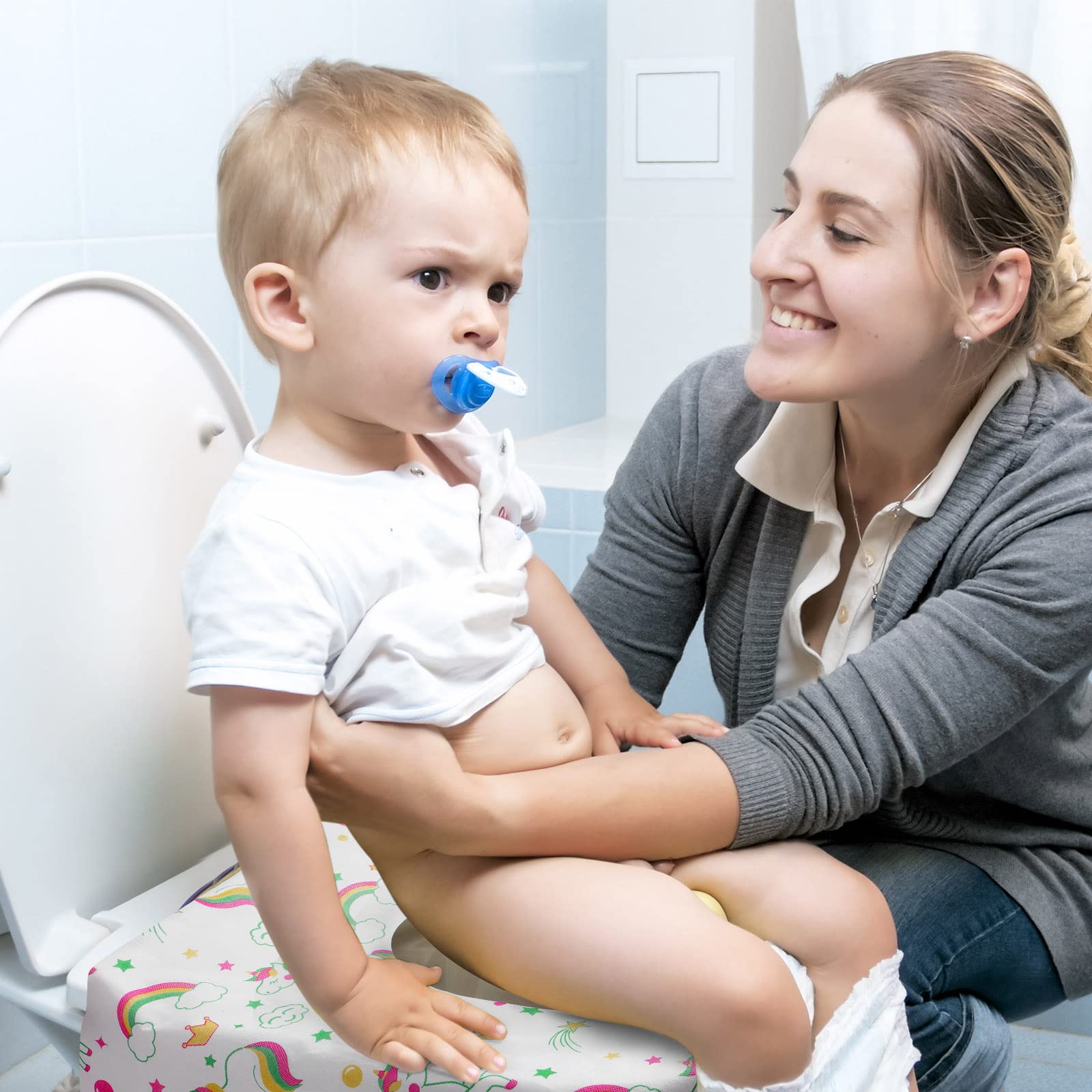 Paquete de 50 fundas desechables para asiento de inodoro extragrandes, envueltas individualmente para niños y adultos, portátiles, antideslizantes, impermeables, para niños pequeños, entrenamiento