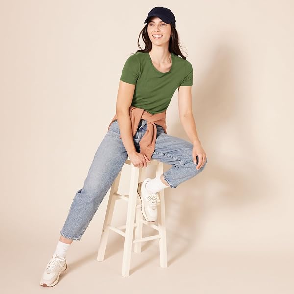 Amazon Essentials Camiseta de Manga Corta y Corte Estándar (Opciones de Cuello Redondo y Cuello en V) Mujer, Paquetes Múltiples - 5