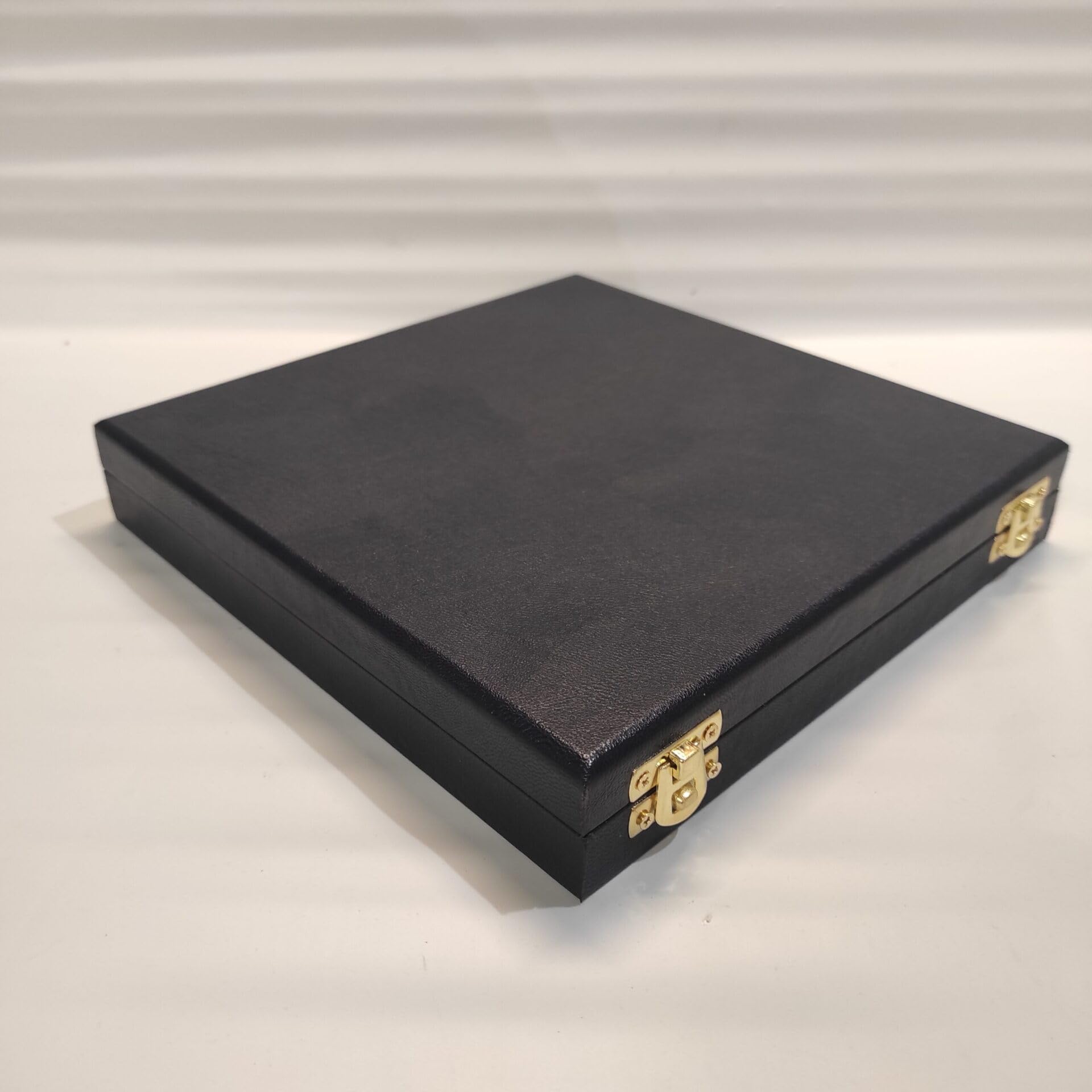Caja para Monedas con 9 Compartimentos 47x47 mm Polipiel Marrón Estuche Organizador Coleccionista Numismática para Coronas Medallas y Monedas Conmemorativas