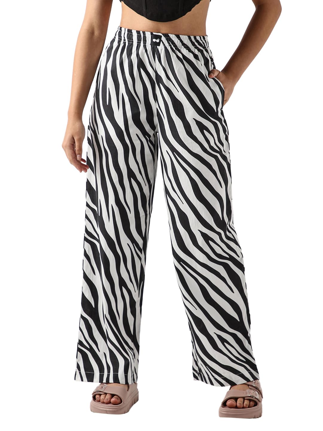 bewakoof Women's All Over Printed Regular Fit Poplin Wide Leg Pyjamas_645080_White_S-picture-10