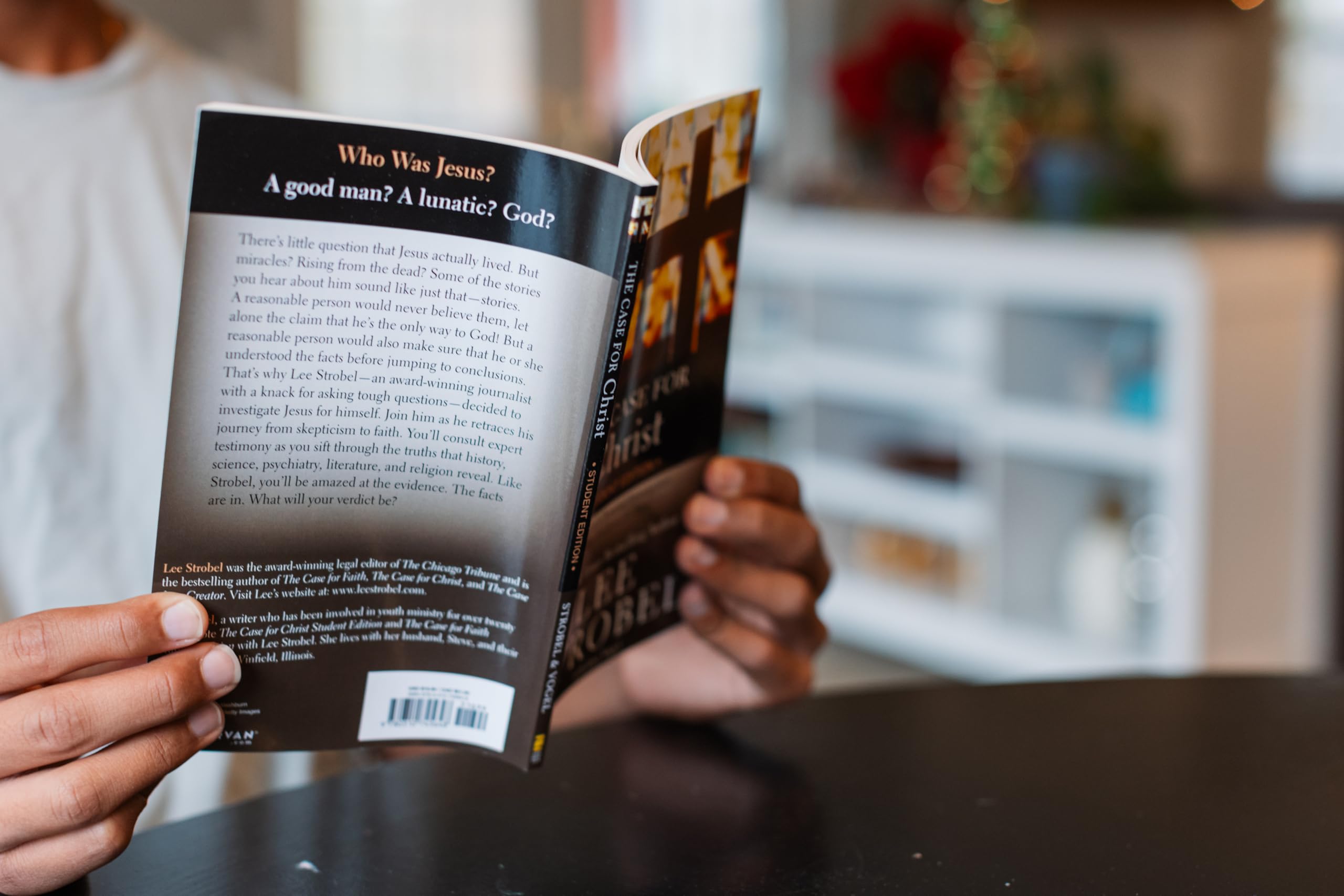 The Case for Christ Student Edition: A Journalist's Personal Investigation of the Evidence for Jesus (Case for ... Series for Students) - Image 9