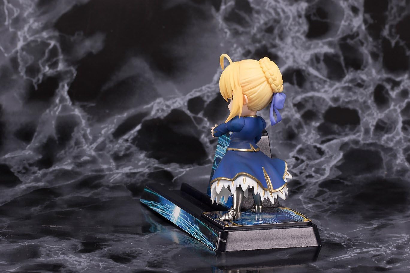 Blасk Frіdау - 60% оƒƒ PULCHRA NOV178288 Fate/Grand Order: Saber/Altria Phone Stand Figure, Multicolor