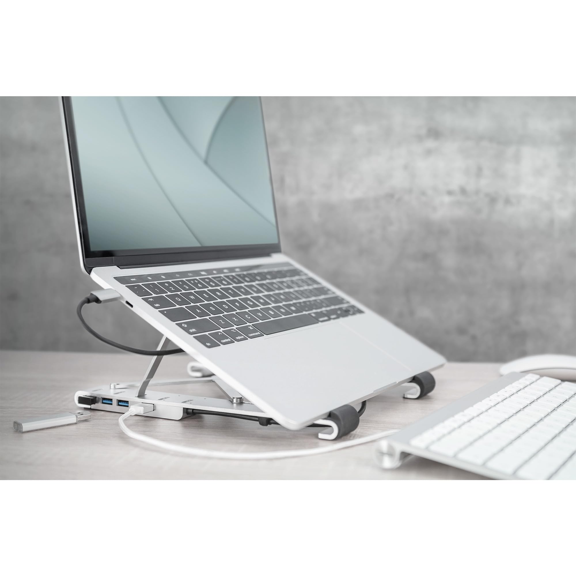 DIGITUS supporto per notebook con hub USB-C integrato - per laptop da 10-17" - angolo di inclinazione regolabile - 4x porte USB-A 3.2 Gen1-1x porta USB-C 3.2 Gen1-5 Gbit/s - Power Delivery 3.0
