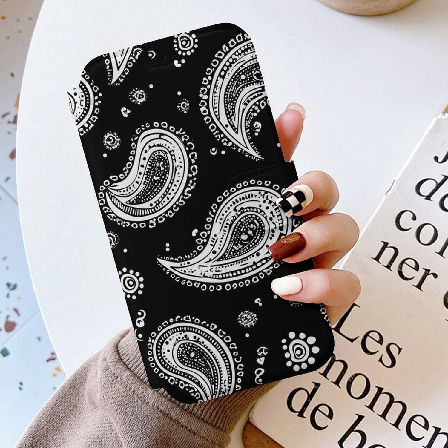 Paisley Black and White Compatible with iPhone 16/16 Plus/16 Pro/16 Pro Max/16 E Case Phone Wallet Card Holder Flip Cover with Wrist Strap