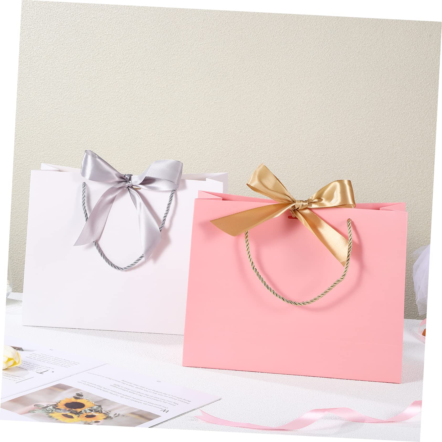 PACKOVE 10 Stück Geschenktüten aus Papier mit Henkeln Papiertüten mit Schleifen für Geschenkverpackung und Geeignet für Hochzeiten Partys Geburtstage und Feiertage