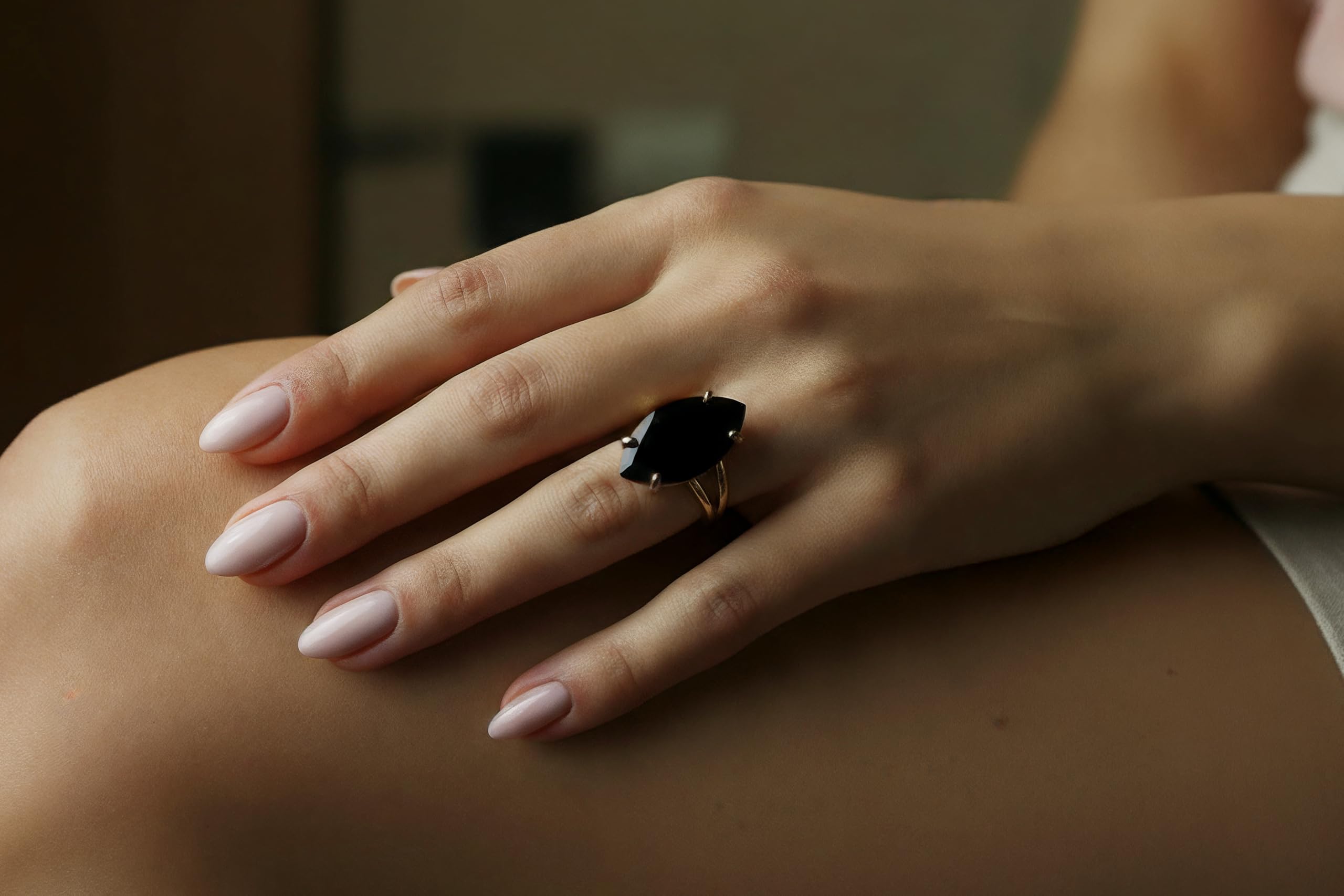 Classici Nero Onice Anelli da Donne - Anello Cocktail Onice Nero Oro 14K - Gioielli Artigianali Bene - Versatili Gioielli Moda per Donne - Scatola di Fantasia Gratuita