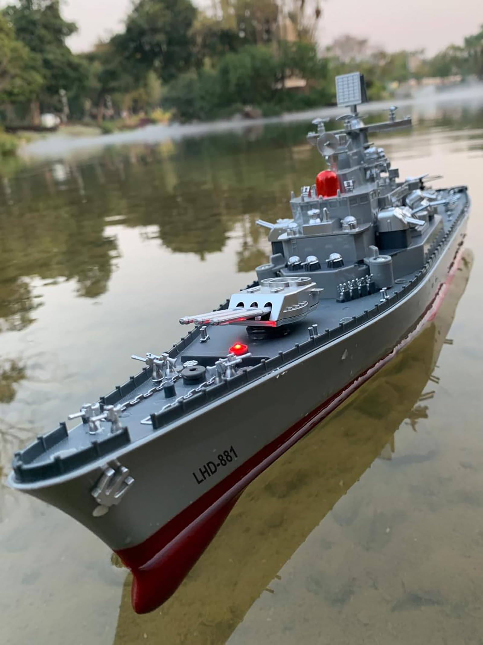 23.6" Inch Remote Controlled Warship Battleship10km/h 4WD 2.4G RC Controlled Ship 1:390 Scale On Water Lakes Pools Exhibits Models for 14Y+