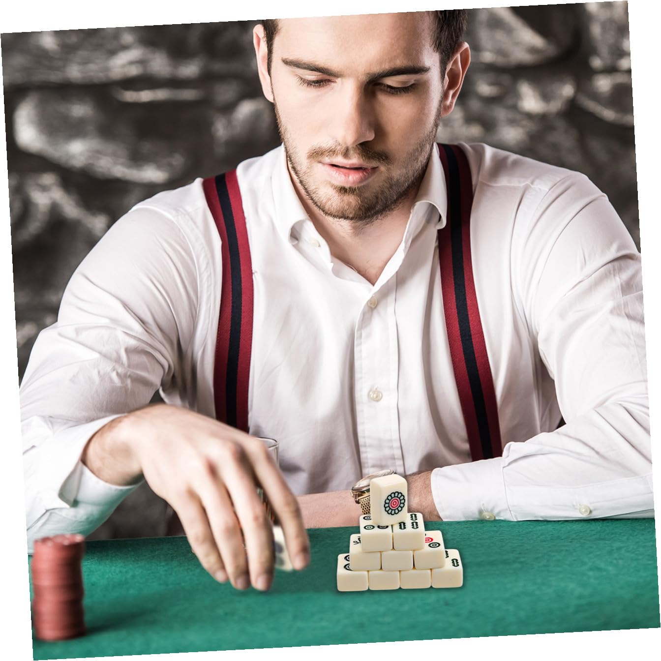 Hohopeti Kompaktes Mini Mahjong Set Tragbar mit Klaren Spielsteinen Praktisches Chinesisches Reise Spiel für Zuhause Party und Camping Handliche Mahjong Requisiten für Unterwegs Fördert