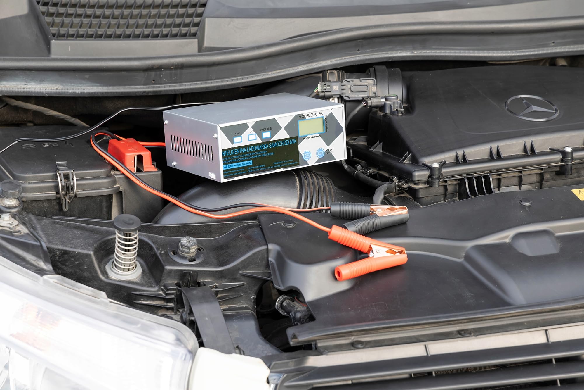 PROSTOWNIK SAMOCHODOWY DO AKUMULATORÓW AGM START-STOP 24V 12V 20A