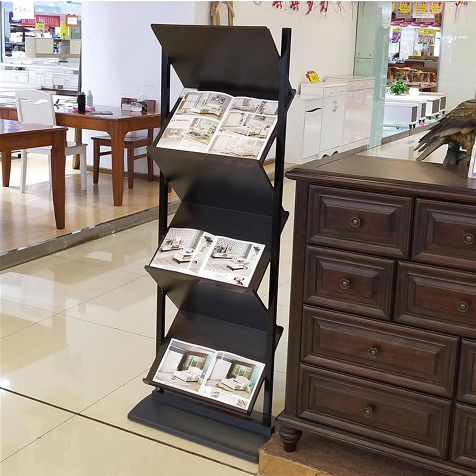 Stojak na czasopisma Dwustronne stojaki na gazety Metalowe czasopisma Stojące podłodze do ekspozycji informacji Pionowy stojak przechowywania gazet Regały dane Ulotki Dekoracyjny