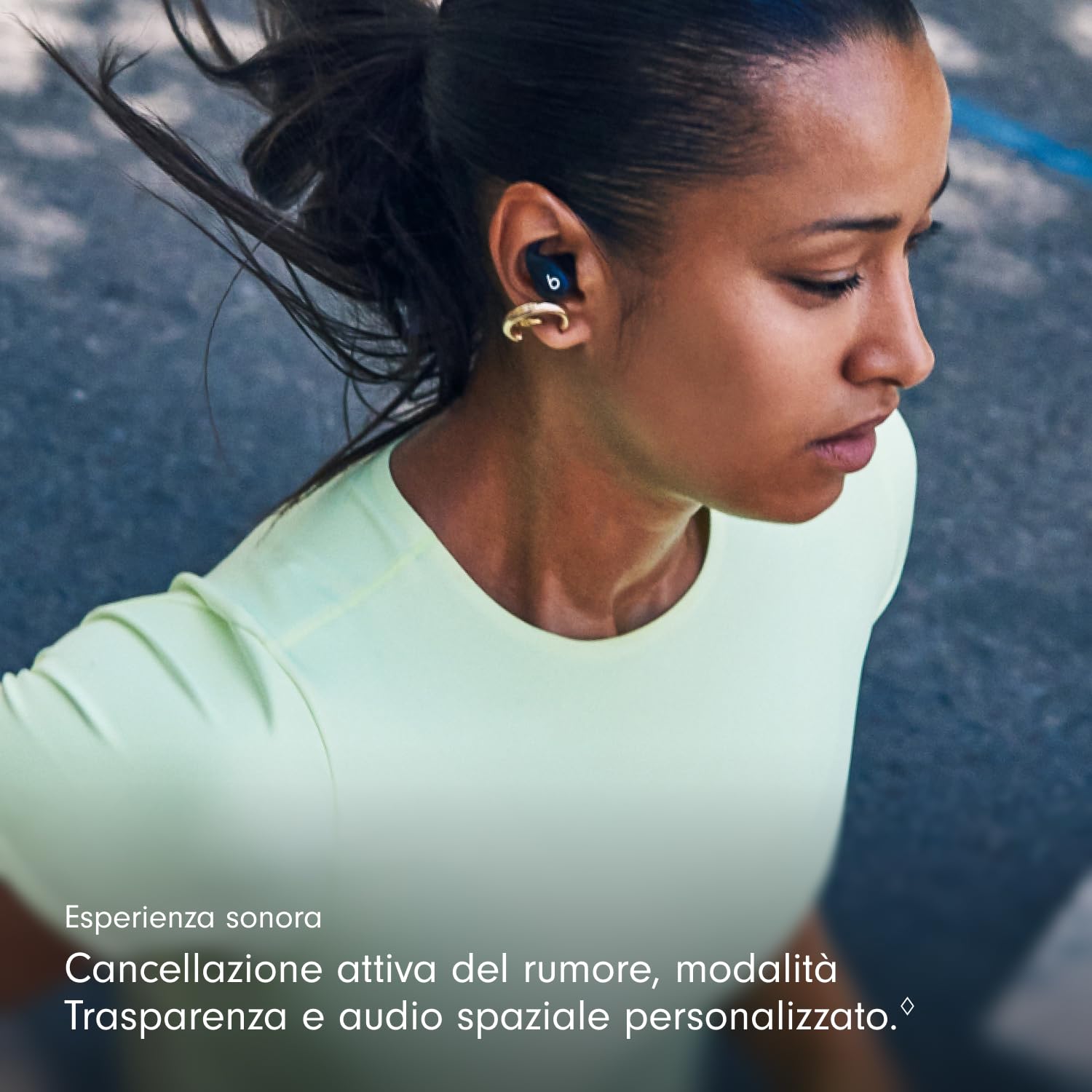 Beats Powerbeats Fit - Auricolari wireless per l'allenamento con cancellazione del rumore, IPX4, fino a 30 ore di autonomia con la custodia di ricarica, compatibili con Apple e Android - Jet black