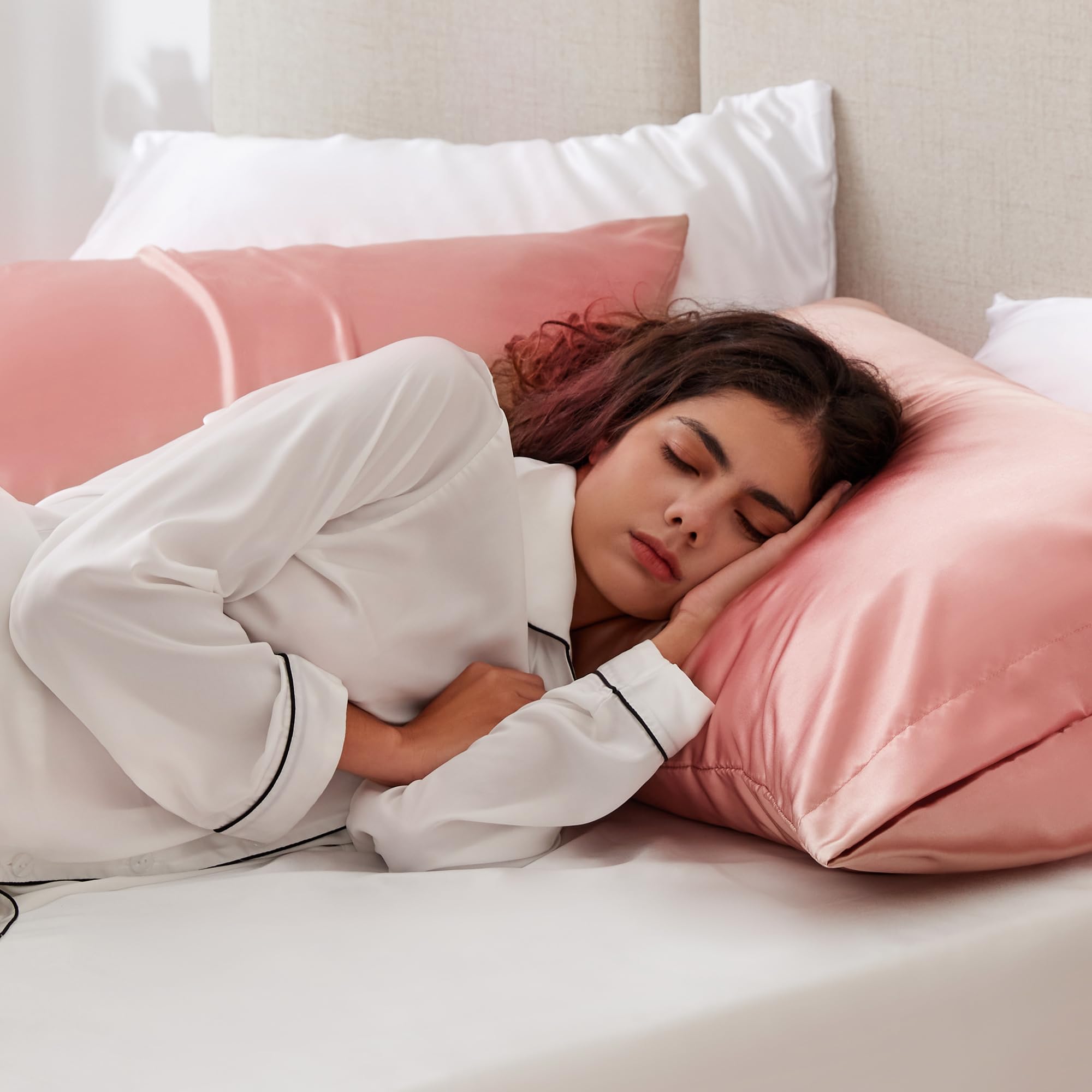 Love's cabin Juego de 2 fundas de almohada de satén de seda para cabello y piel (coral, 20 x 26 pulgadas), fundas de almohada de tamaño estándar, fundas de almohada de satén refrescantes con cierre de