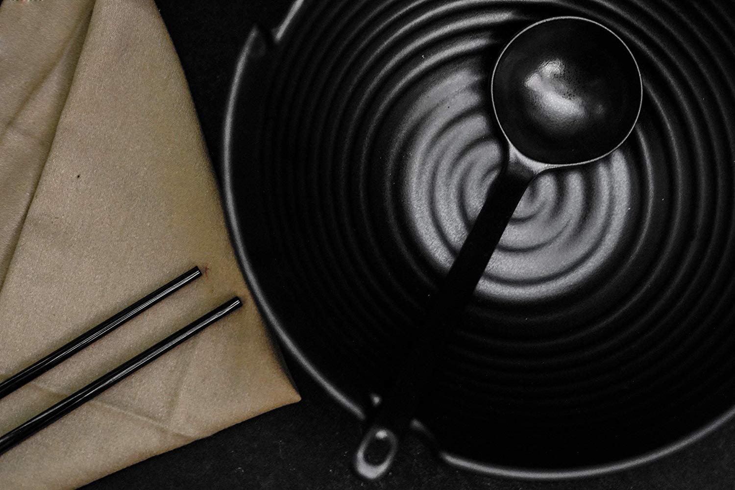 Genérico Juego de 3 tazones japoneses para Sopa de Fideos Ramen de 37 onzas, de melamina, de plástico Duro, con Cuchara y Palillos a Juego para tazones de Fideos asiáticos Udon Soba Pho y Cereales.