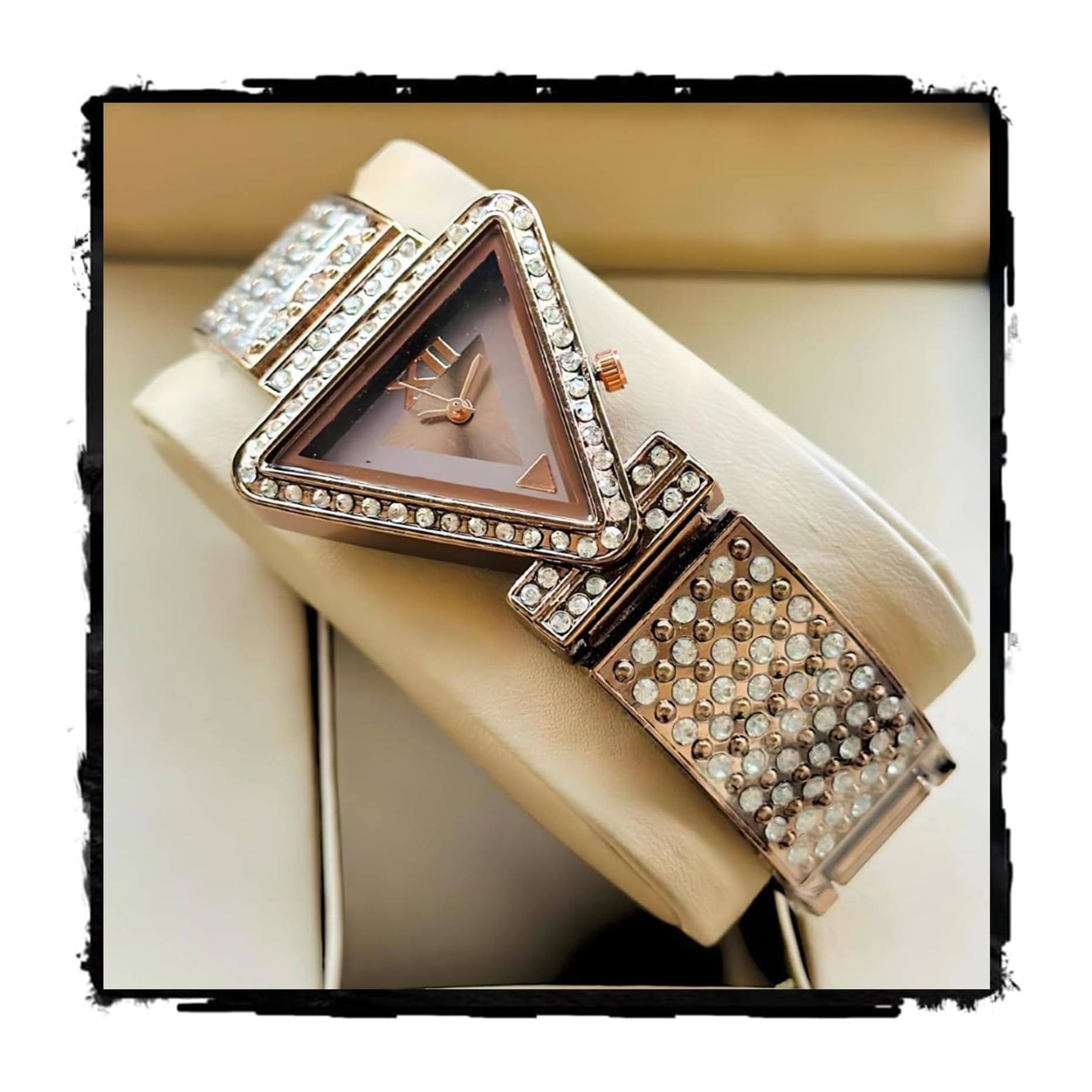 Luxury Dial Diamond Studded Triangle case and brecelet Strap Stylish Quartz Analogue Wrist Watches for Women's & Girls&Miss&Ladies-image-4