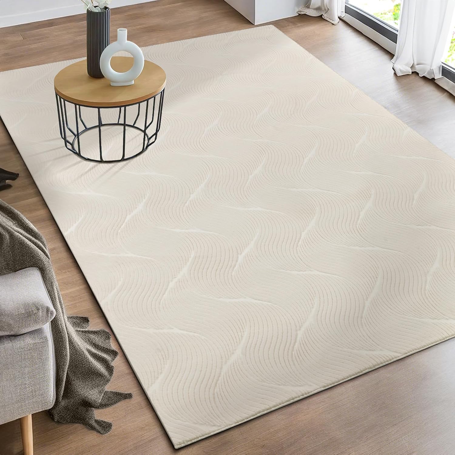 the carpet Rio - Moderner Kurzflor Teppich, weicher und pflegeleichter Anti-Rutsch-Teppich mit 3D-Optik, robust, für Wohnzimmer und Schlafzimmer, Creme, 160 x 220 cm