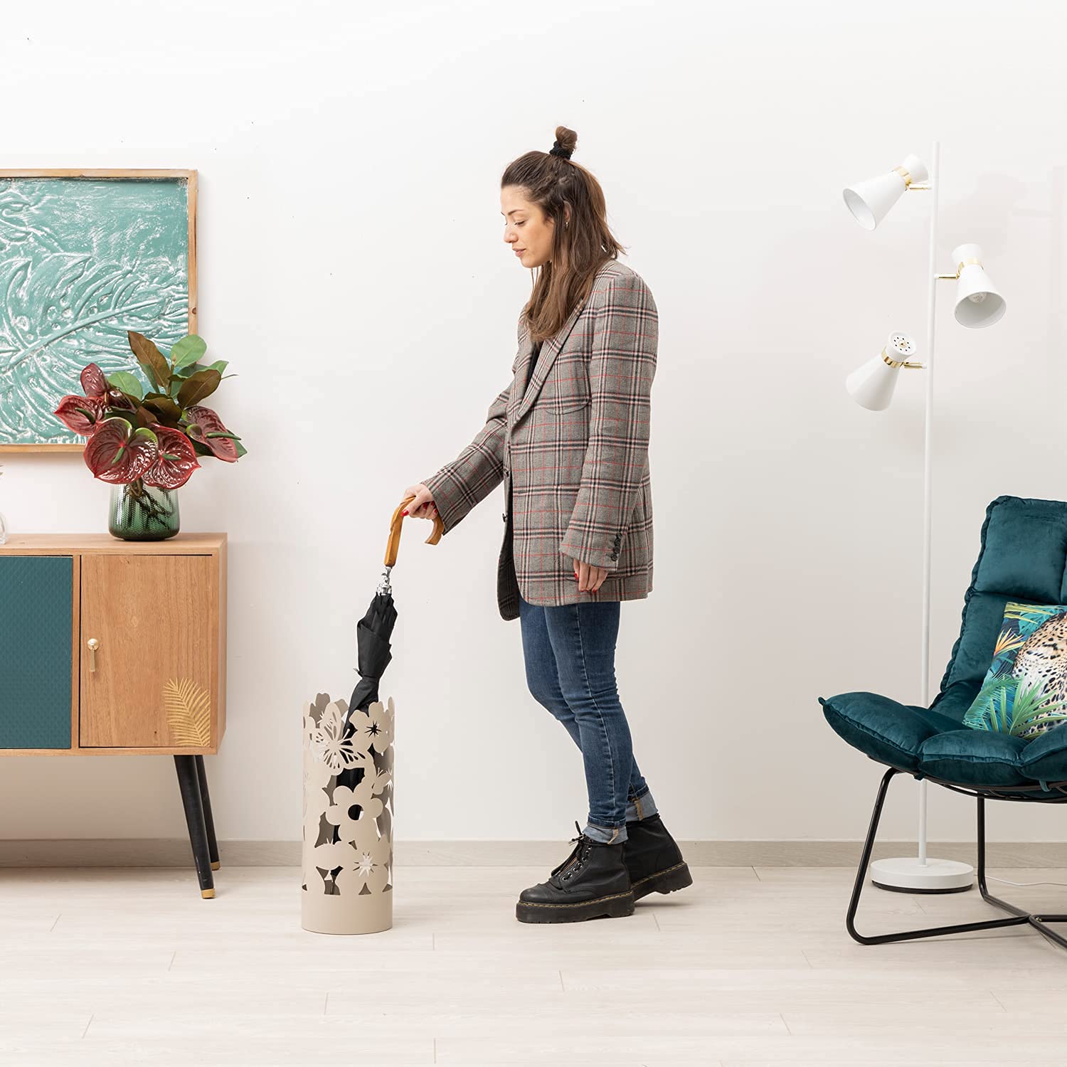 Baroni Home Portaombrelli Design Moderno Porta Ombrelli in Metallo Flowers con 2 Gancini e Vaschetta Scolapioggia Rimovibile 19X19X49 cm (Tortora)