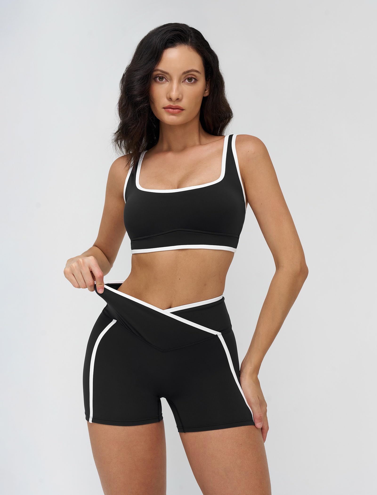 Set da yoga da donna, set sportivo per fitness, a vita alta, incrociato, push up, modellante, 2 pezzi, con reggiseno sexy sulla schiena e pantaloncini per yoga, palestra, allenamento