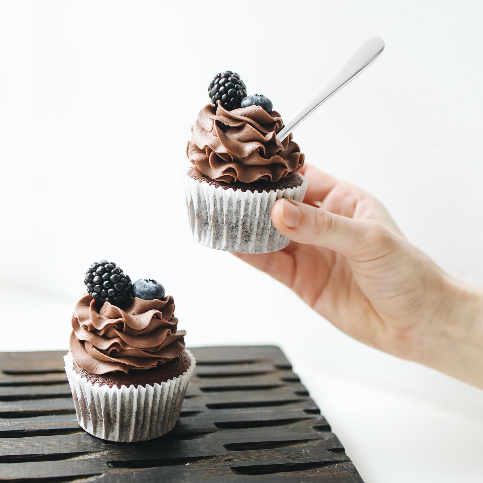 Cabilock Cucchiai Da Dessert in Acciaio Inossidabile a Forma Di Conchiglia Cucchiaini Creativi Per Gelato Caffè E Tè Set Di 4 Design Ergonomico Per Casa E Bar