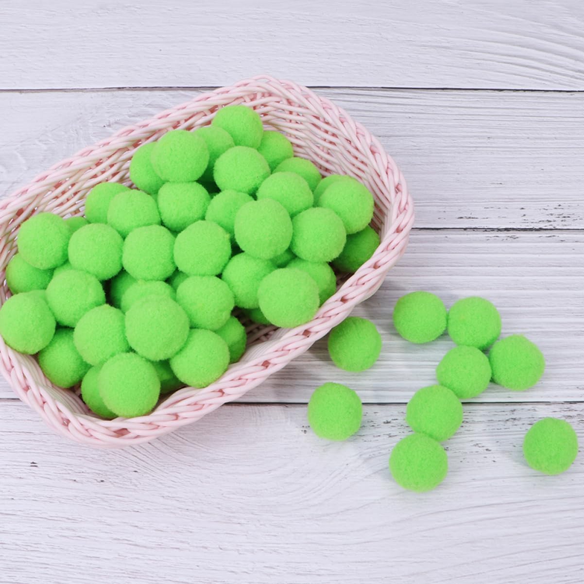 OHPHCALL 500pcs DIY Plush Ball Accessories Elastic Plush Balls Polyester Materials Hat Scarf Accessories Stimulate Boys and