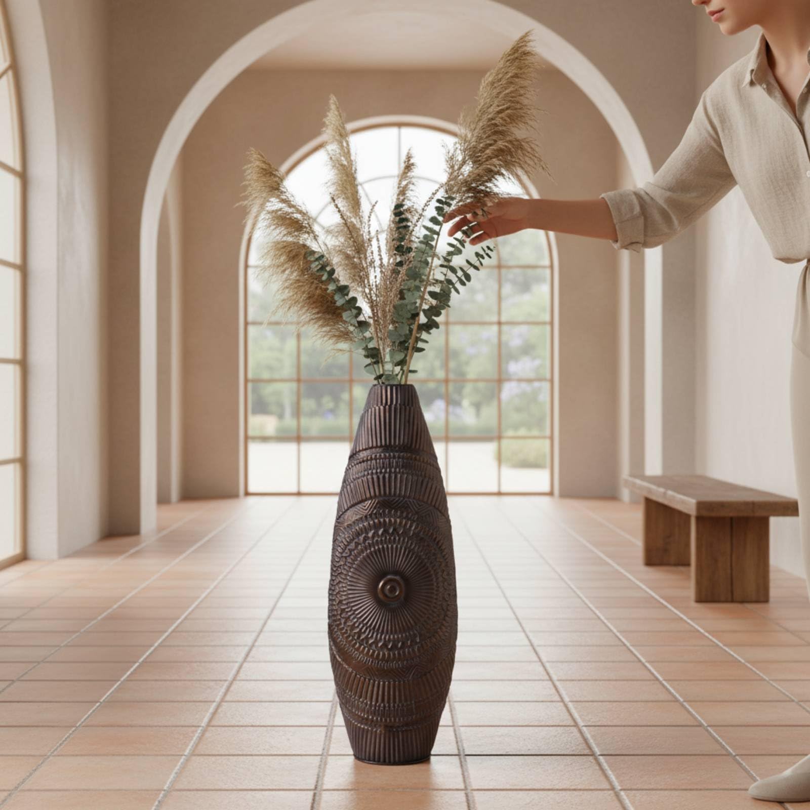 Vaso Stile Gotico Vaso d'Arredo Decorativo Silhouette a Struttura Alta Incisioni Artistiche Metallo con Patina Look d'Epoca Adatto per Mensole Tavoli Cerimonie di Nozze, A3477