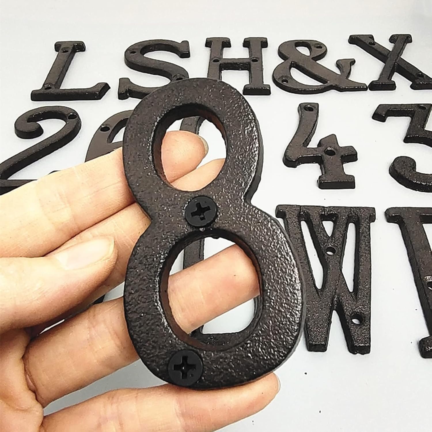 3D House Plaque Numbers 0-9 Letter A-Z Black Cast Iron 8cm Metal Digital Door Plate Sign with Screw Alphabet Home Outdoor Anti-Rust Exterior Signage Doorplate Hotel Apartment Street Mailbox (W)