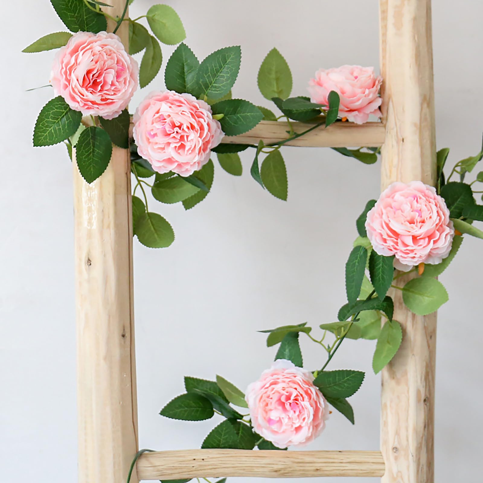Künstliche Blumengirlande mit künstlichen Rosen für den Innen- und Außenbereich, Zuhause, Küche, Garten, Hochzeit, Party, Dekoration (Weiß, 4 Stück)