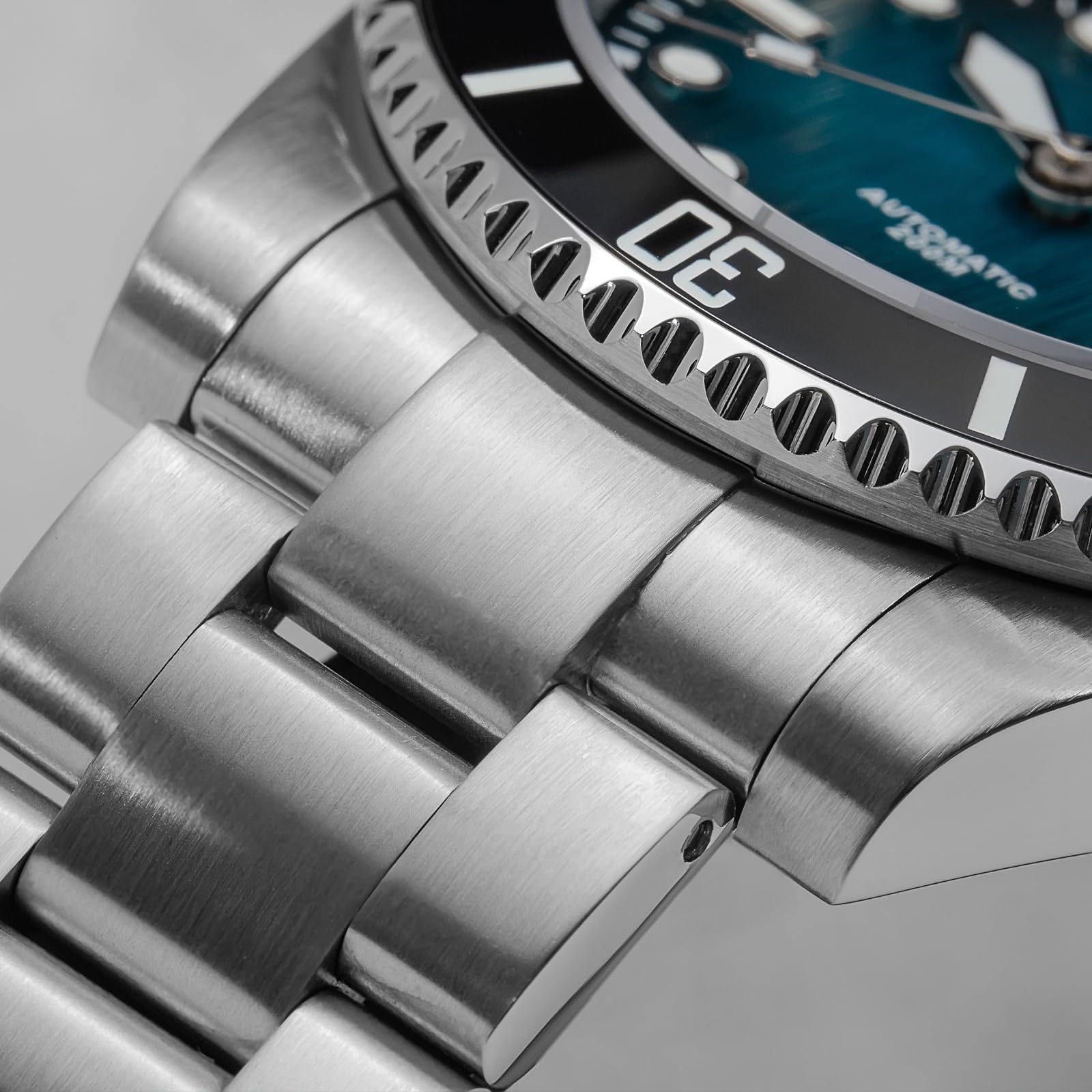ADDIESDIVE Reloj de Buceo Automático para Hombre Movimiento Mecánico 8215 Resistente al Agua 200m Reloj analógico Bisel de cerámica Cristal de Zafiro Luminosa BGW9 Correa de Acero Inoxidable AD2536