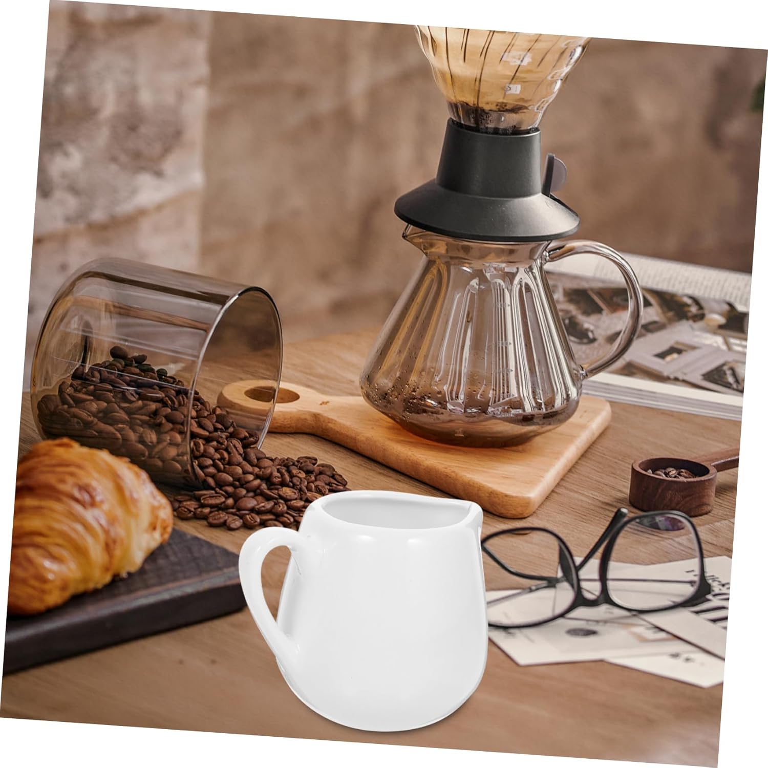 4 Pcs Ceramic Sauce Cups with Handle Drip Spout Milk Creamer Jugs for Cafe Home Restaurant Kitchen Use