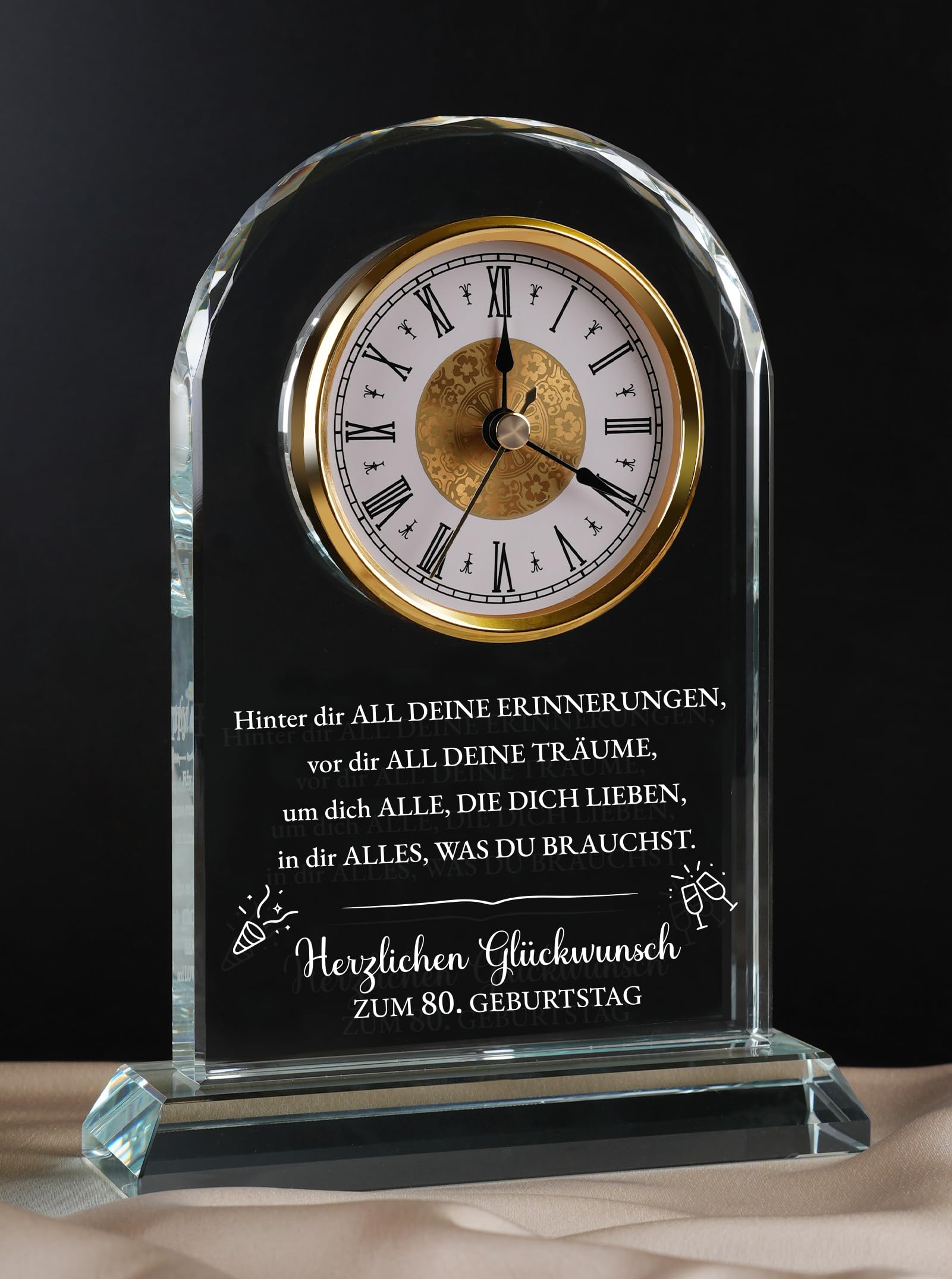 Geschenk 80. Geburtstag Frauen & Männer Jahrgang 1946 – Tischuhr mit Spruch – Geschenkidee für Mama Papa Oma Opa Ehemann Ehefrau & Freunde – Deko & Erinnerung 80 Jahre (In Geschenkbox mit Karte)