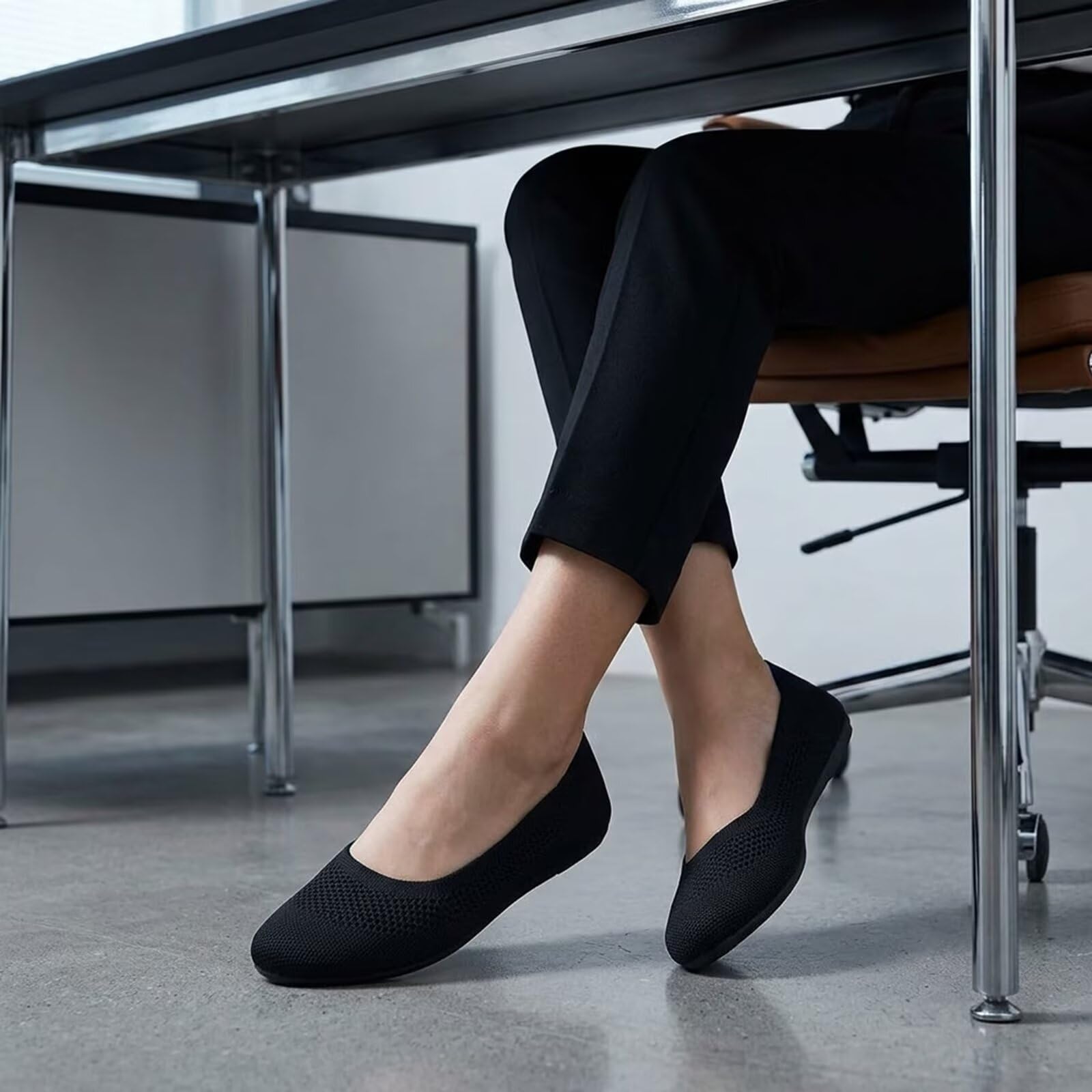 Besuche den Puxowe- Puxowe Damen Strick-Ballerinas mit Rundkappe Flache Slip-On Schuhe Superweich für Komfort Bequem für Spaziergänge Niedriger Keilabsatz Lässiger Stil in use