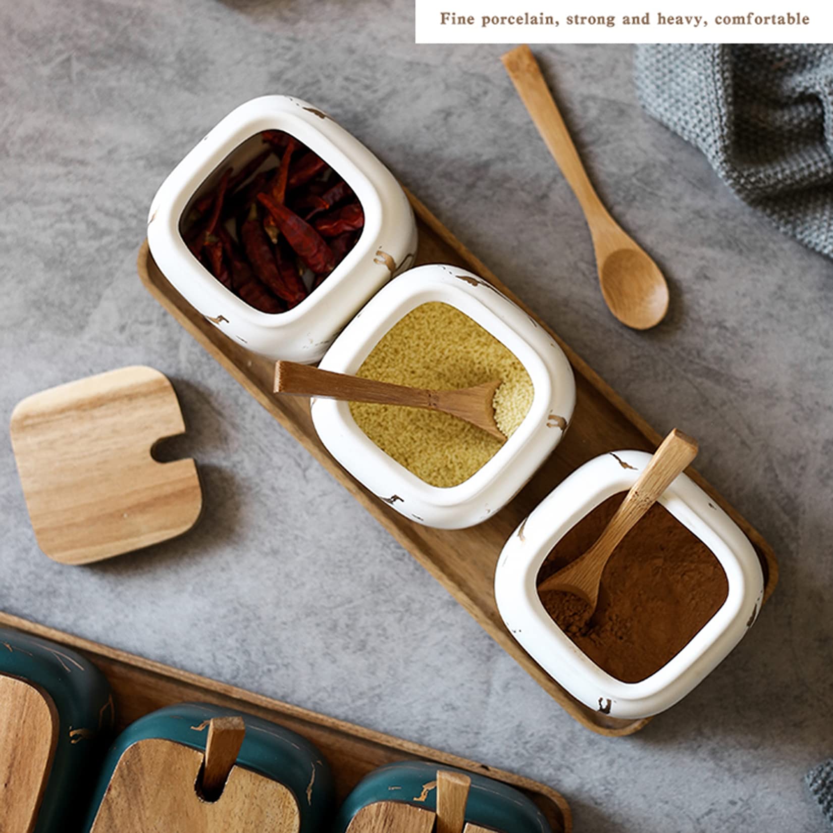 Pots à épices en céramique marbrés 3 pièces contenants de Stockage d'épices avec couvercles et cuillère Boîte à épices de 300 ML avec ustensiles de Cuisine en Bois pour étagères à épices,Blanc
