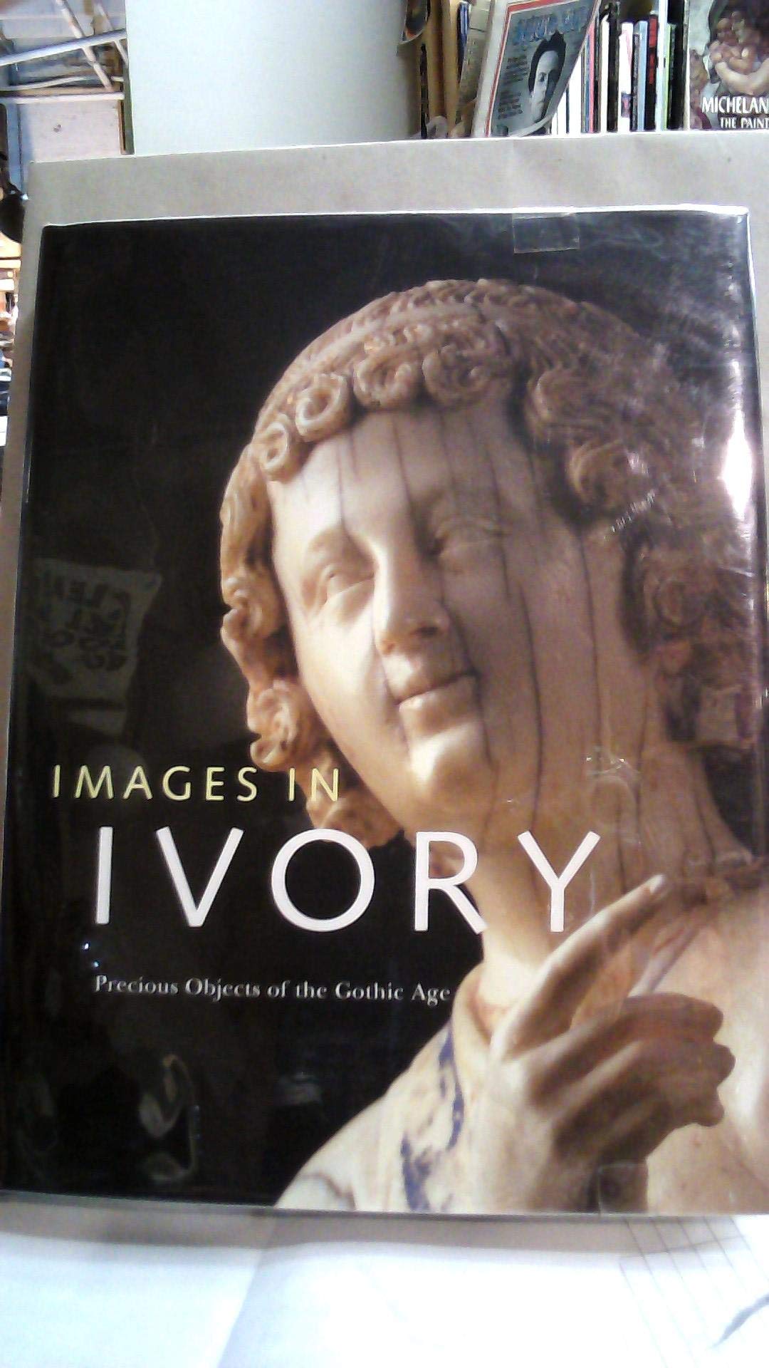 Images in Ivory : identifiez et analysez les objets précieux de l'art gothique médiéval