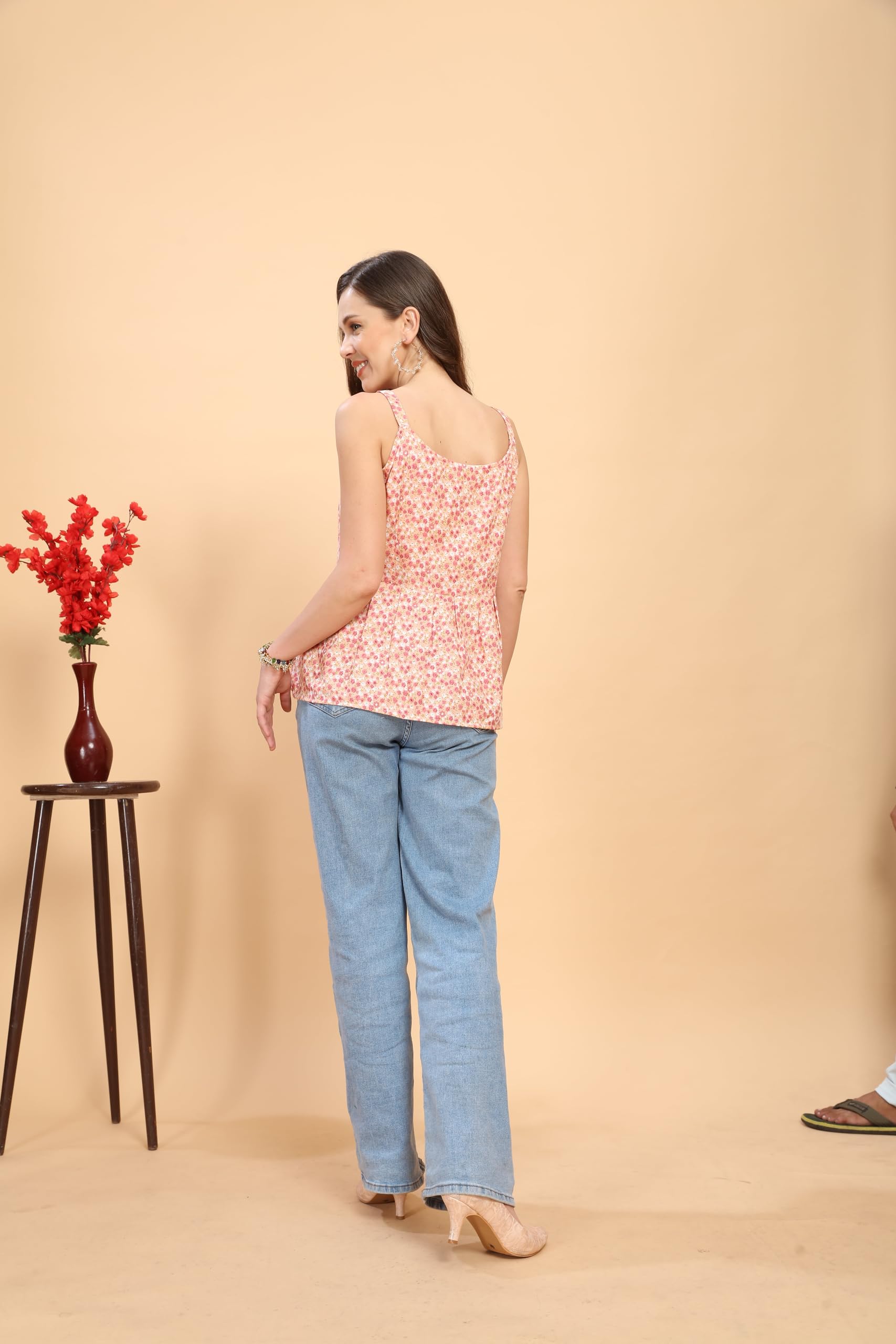 PATLANI Camiseta estampada sin mangas de rayón para mujer.