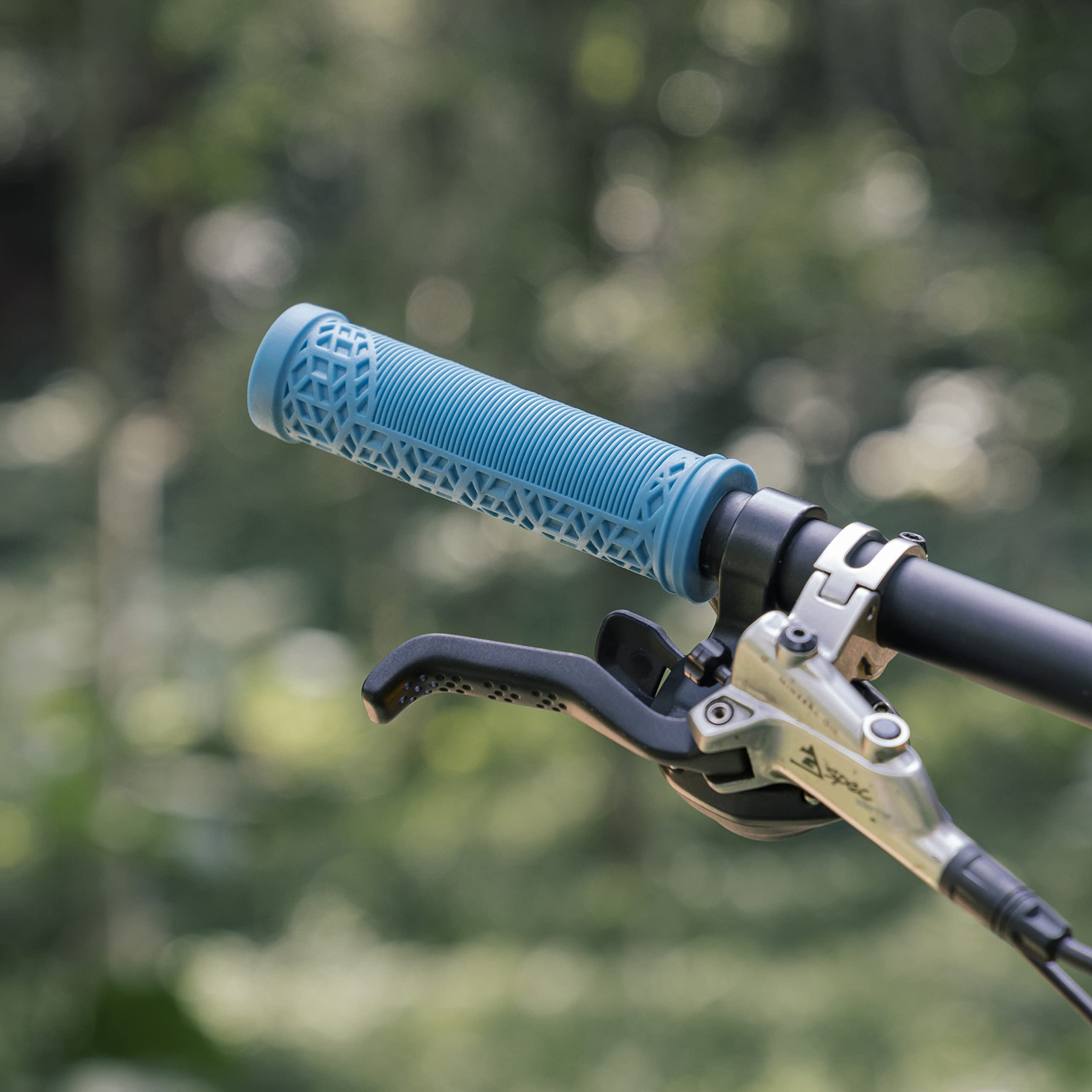 【特価商品】Funn ヒルト (Hilt) 自転車 ハンドルグリップ - 片側ロックオンクランプ付き バイク グリップ - マウンテンバイク 、 クロスバイク 、 BMX 自転車 に適用、滑り止めゴム製、 超軽量 Funn ヒルト (Hilt) 自転車 ハンドルグリップ - 片側ロック -