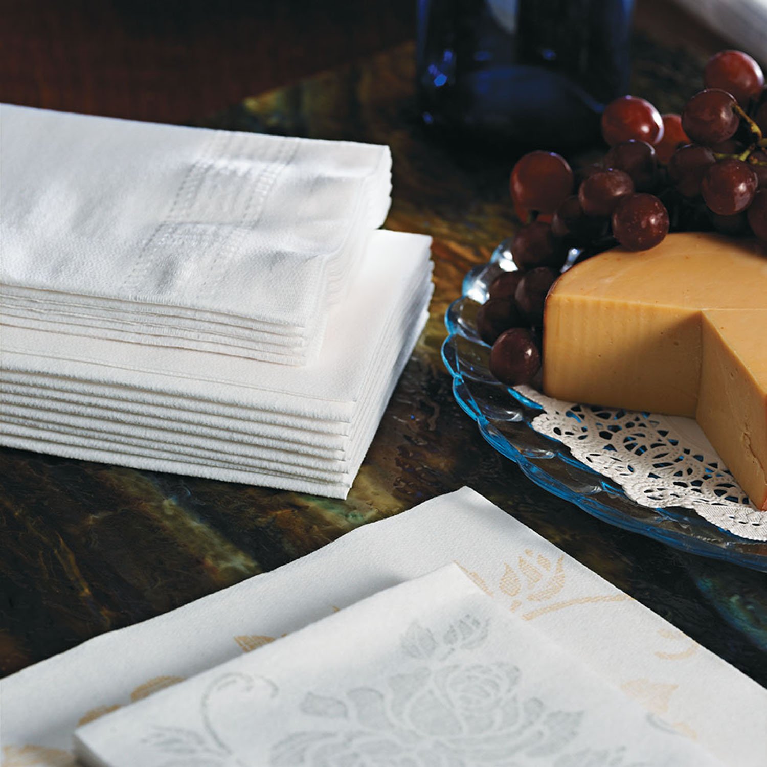 Hoffmaster 125040 Linen-Like Select Unembossed Dinner Napkin, 1/4 Fold, 17