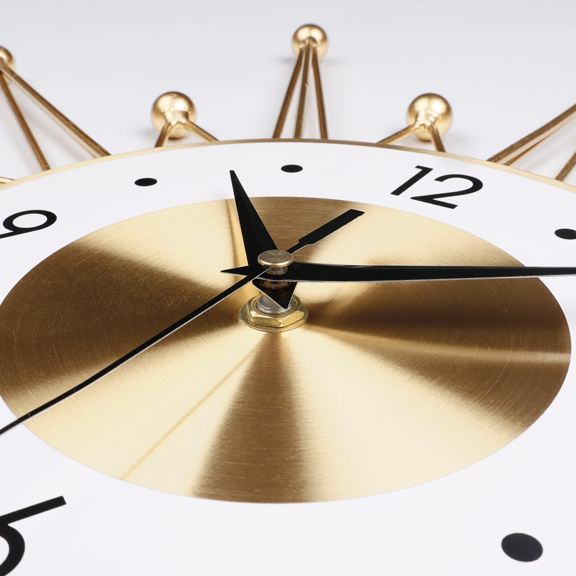 Lafocuse Gold Wanduhr Groß Metall, Kreative Design Lautlos Wanduhr Modern, Ohne Ticken Art Deko für Wohnzimmer Schlafzimmer Küche 56cm