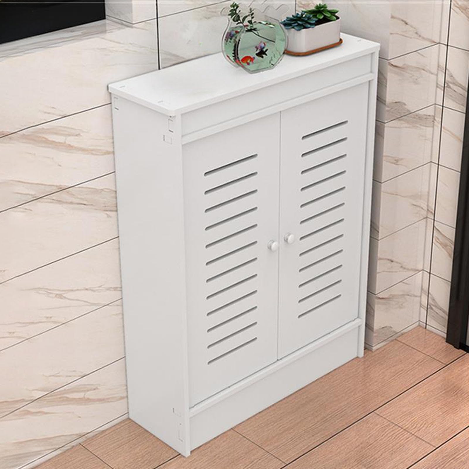 Armario para radiador con puertas dobles para ocultar tuberías desordenadas en el salón
